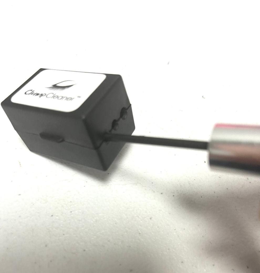 Clump Cleaner™ Mascara tool for removing clumps and gunk Headache Hat™